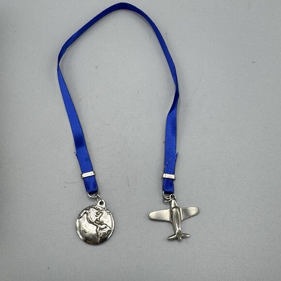 Vtg Danforth Vermont Pewter Bookmark Blue Ribbon Plane Globe Box Travel Reading - Picture 2 of 9